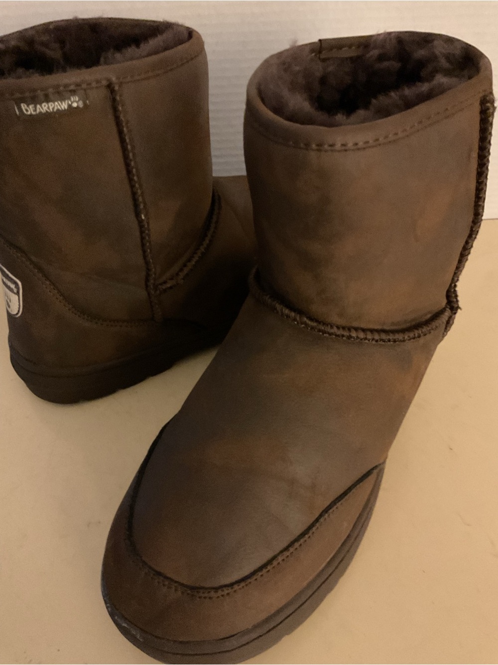 BearPaw Women brown leather short classic boots US 11